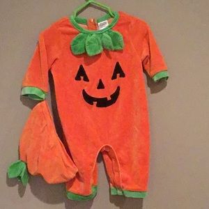 Baby pumpkin outfit